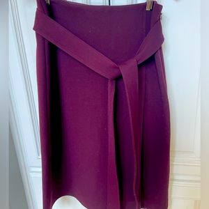 Ann Taylor size 4 maroon wool skirt
